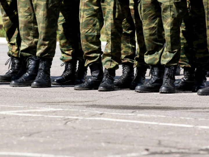 Uroczysta przysięga wojskowa żołnierzy Dobrowolnej Zasadniczej Służby Wojskowej w Chełmnie