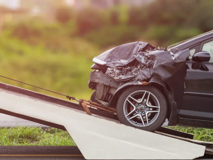 Incydent drogowy na autostradzie A1 w Mgoszczu – samochód osobowy w rowie