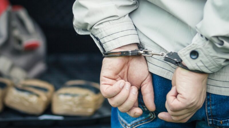 Młody mieszkaniec Chełmna zatrzymany za posiadanie i dystrybucję narkotyków