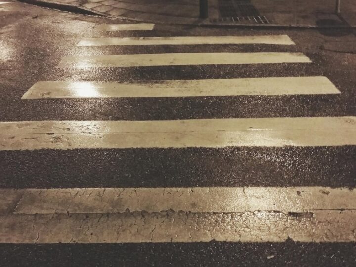 Bezpieczniej na drogach: Policja podsumowuje działania dla niechronionych uczestników ruchu w Chełmnie