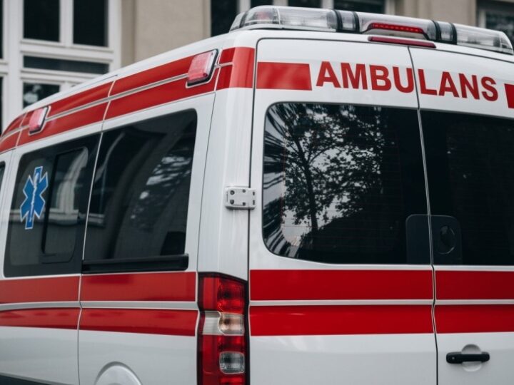 Zimowe wsparcie dla osób bezdomnych – razem możemy uratować życie!