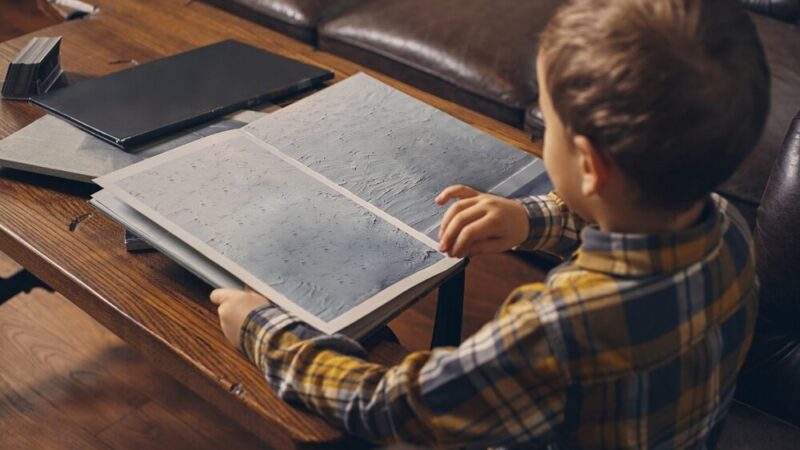 Młodzież klas mundurowych uczy się od policjantów w Pieczyskach